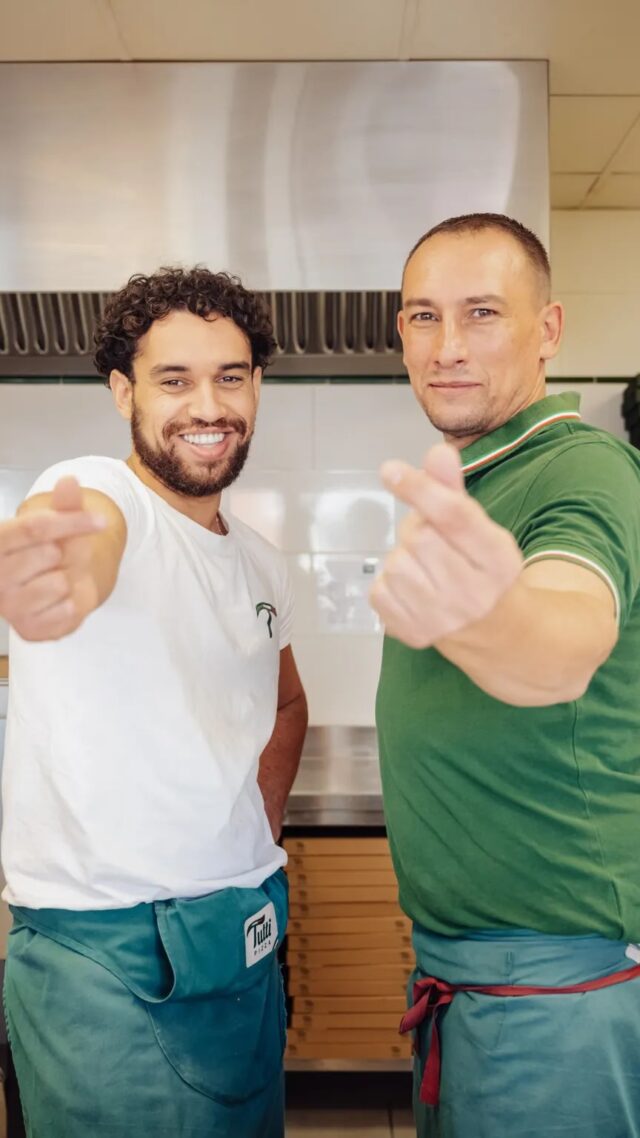 Notre client préféré, c’est toi ! 💛

Car tu nous régales autant qu’on te régale ! 🍕

#tuttipizza #tuttilovers #pizzalovers #pizzatime #pizzagram #italianfood #pizzafoodie #sudouestfrance #pizzarecipe #foodstagram #pizzaholic #pizzafood #pizzarecipe #fyp #foryou #trend