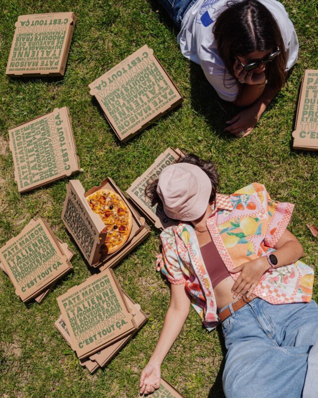 La mission est simple : profiter du soleil et faire le plein de good vibes ! 

Et ça commence par commander tout ce qu’on veut ! 🍕

À ce stade, c’est plus un pique-nique, c’est un festin.

Et puis, s’il y a trop de boîtes pour toutes les finir ?

Bah… on garde le reste pour le p’tit dej. 😌

#tuttipizza #tuttilovers #pizzalovers #pizzatime #pizzagram #italianfood #pizzafoodie #sudouestfrance #pizzarecipe #foodstagram #pizzaholic #pizzafood #pizzarecipe