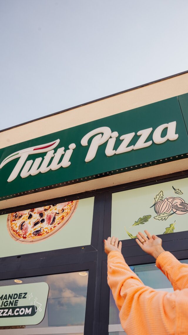 Dépenser son argent, manger des pizzas, dépenser son argent dans les pizzas… 

3 choses qu’on sait bien faire, mais est-ce que ce ne serait pas les 3 meilleures choses finalement ? 🙊🍕

#tuttipizza #tuttilovers #pizzalovers #pizzatime #pizzagram #foodstagram #pizzafood #fyp #foryou #trend