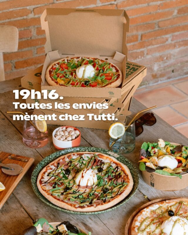 Pizza, salade, sucré, salé, tout en même temps : promis, pas de jugement chez Tutti !

L'important c'est que tout le monde y trouve son compte. Et que personne reparte avec faim ! 🥰

#tuttipizza #tuttilovers #pizzalovers #pizzatime #pizzagram #foodstagram #pizzafood #fyp #foryou #trend
