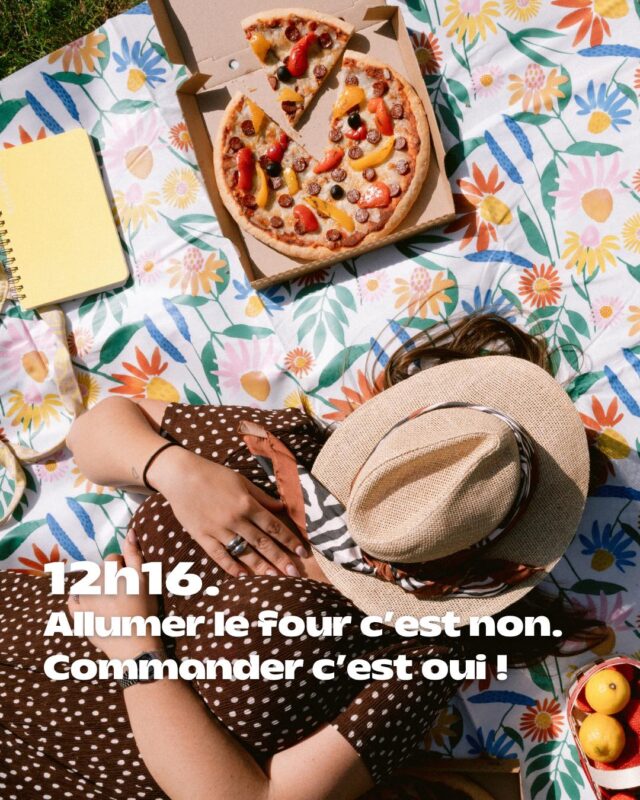 En hiver, on laisse le four ouvert pour chauffer l’appart.

En été, on a envie de tout sauf de ça.

Cuisiner quand il fait 35°C ? Non merci. Se lever du transat ? Encore moins. 🫠

Alors on fait ce qu'on fait de mieux : direction le site web, on commande, et 30 minutes plus tard on mange une pizza dans l'herbe avec les lunettes de soleil et zéro effort.

#tuttipizza #tuttilovers #pizzalovers #pizzatime #pizzagram #foodstagram #pizzafood #fyp #foryou #trend